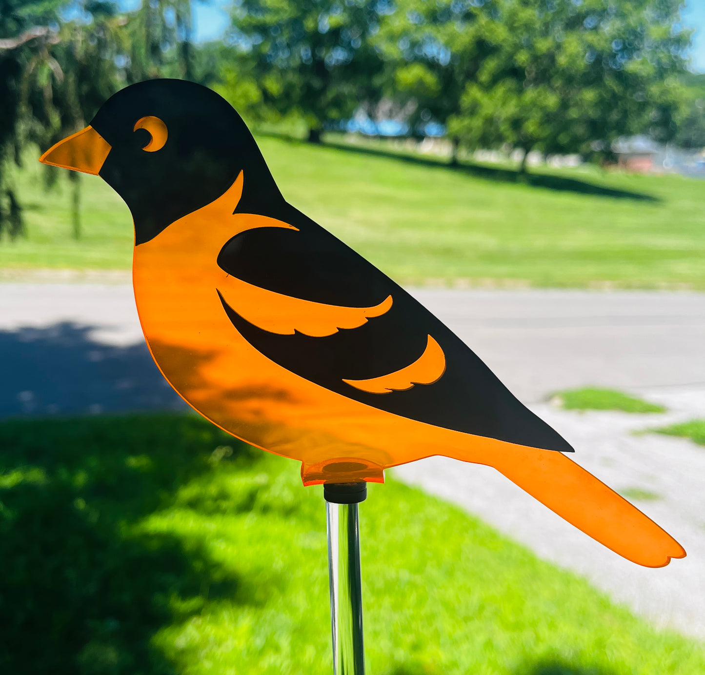 Oriole stake